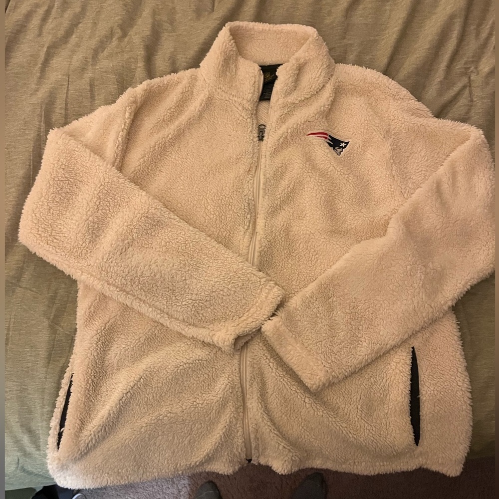 Patriots Football Women’s Sherpa Zip Up Sweater